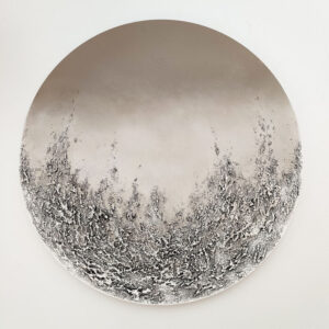 Beige, pyöreä maalaus "Hetken haikeus".