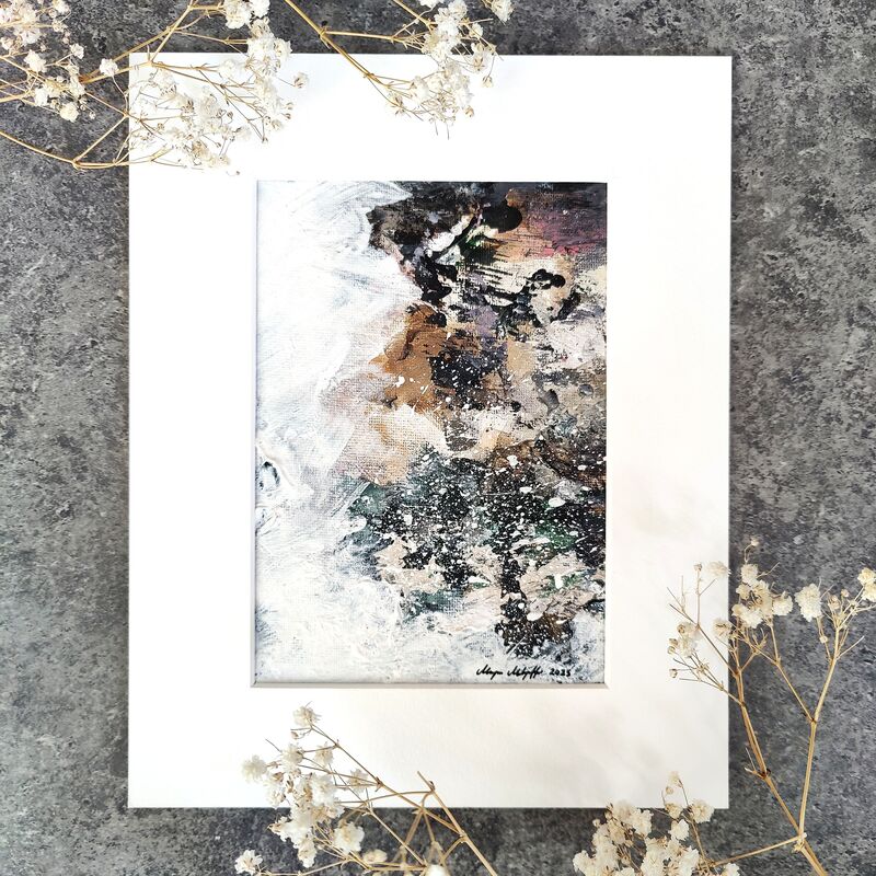 "Talven hiljainen kaiku", 2025, on Marjaana Melentjeffin abstrakti akryylimaalaus.